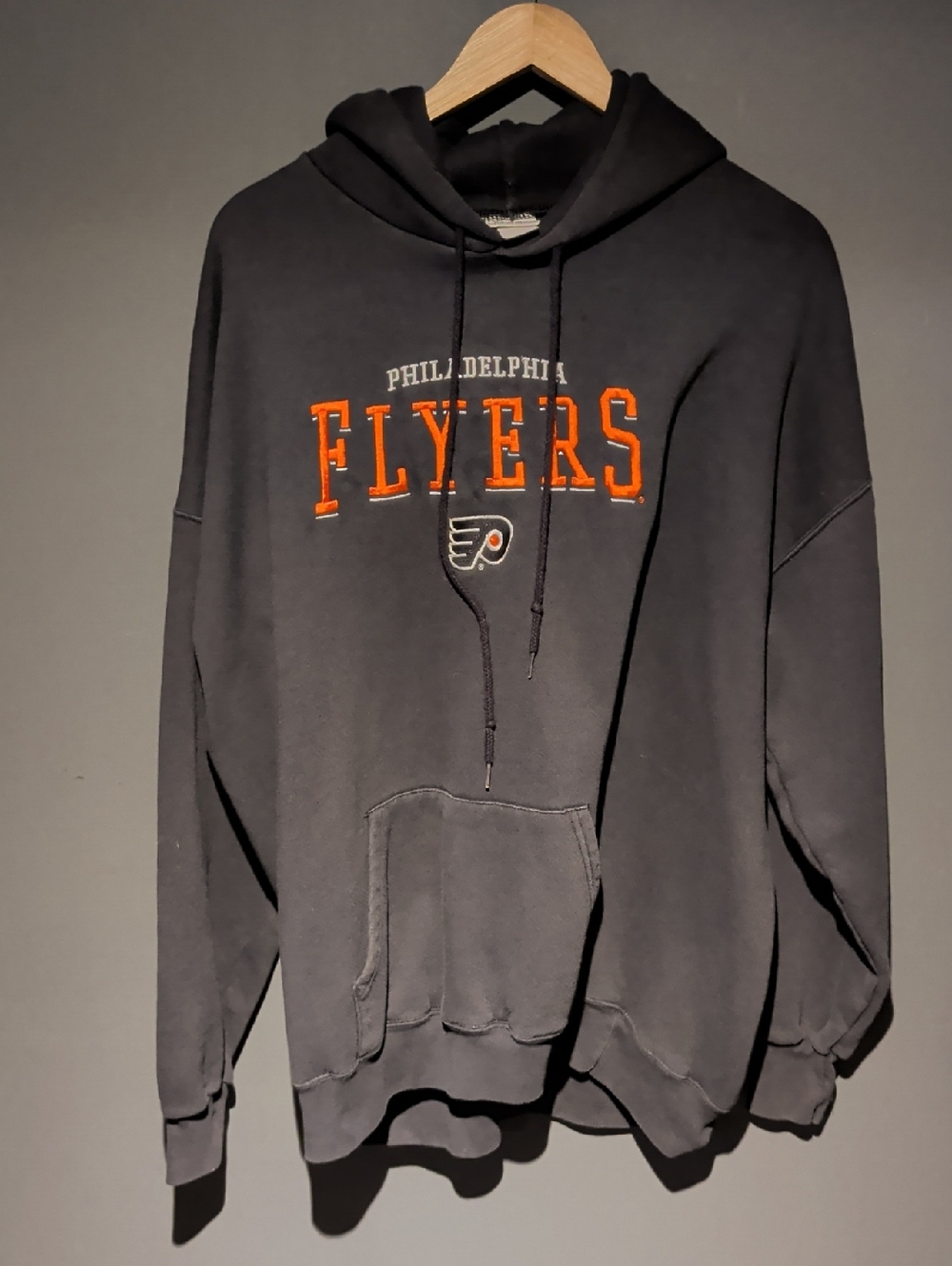 Lee Black Philadelphia Flyers Pullover Hoodie with Orange Logo